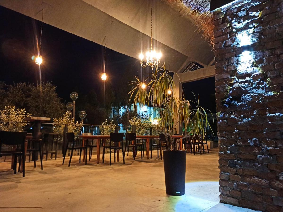 Kavalona Park 호텔 Vlorë 외부 사진