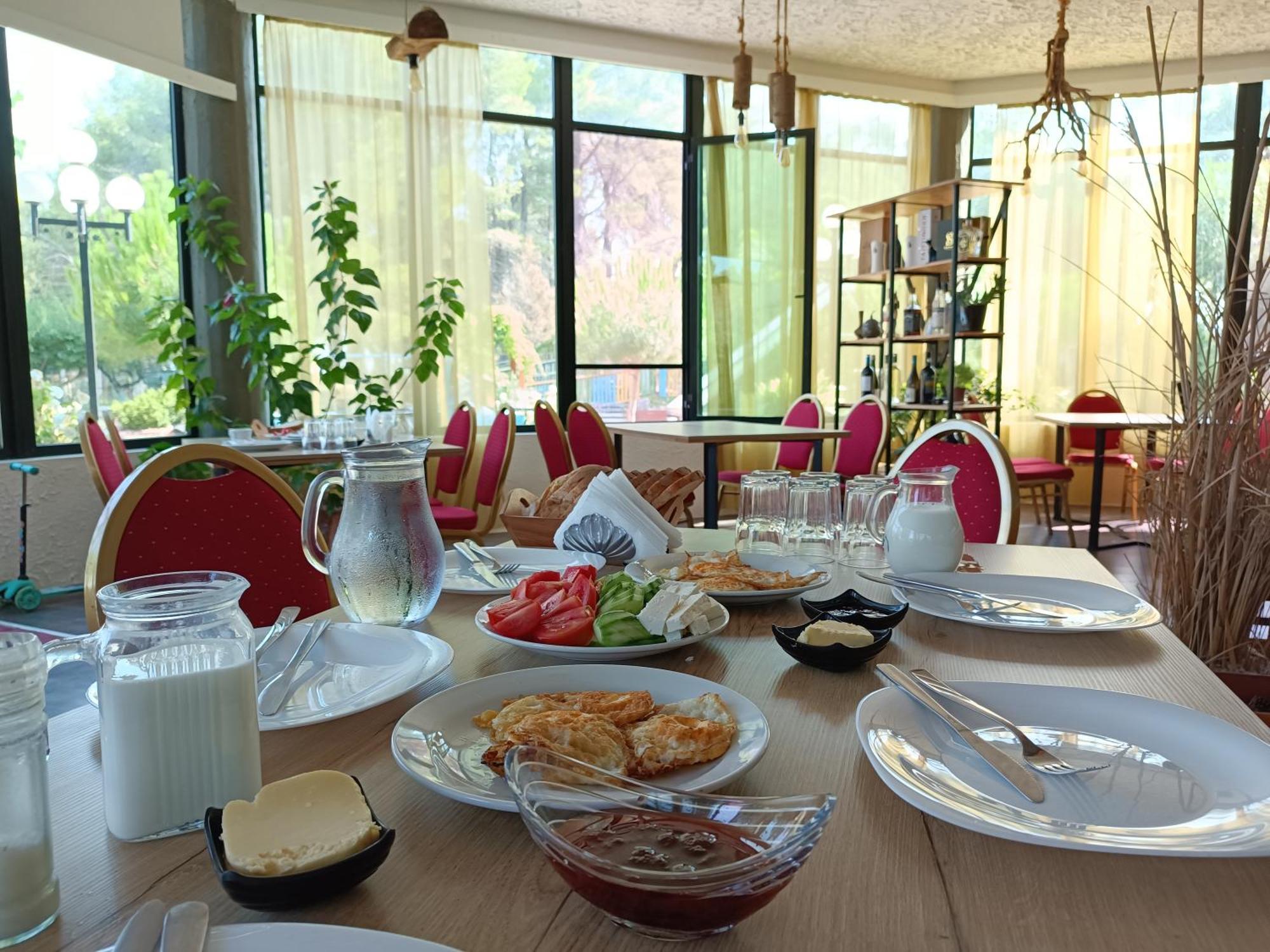 Kavalona Park 호텔 Vlorë 외부 사진
